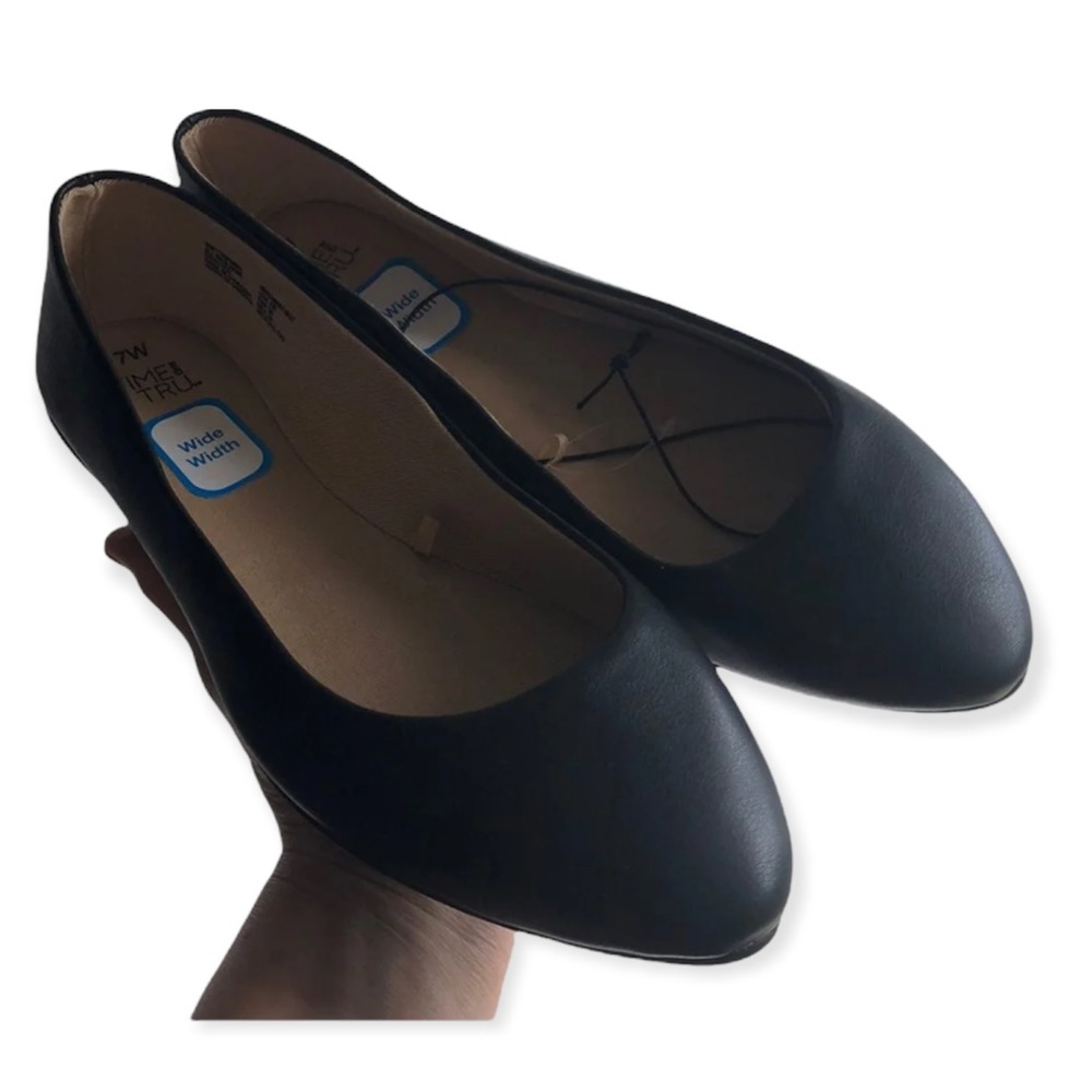 Time and Tru Black Slip-On Flats with Rounded Toe Women’s Size 7‎ Wide New